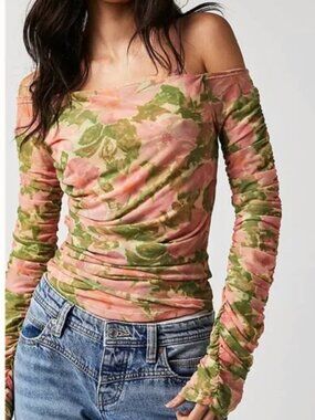 NWOT Free People Priya off-the-shoulder ruched long-sleeve floral top Sz XS